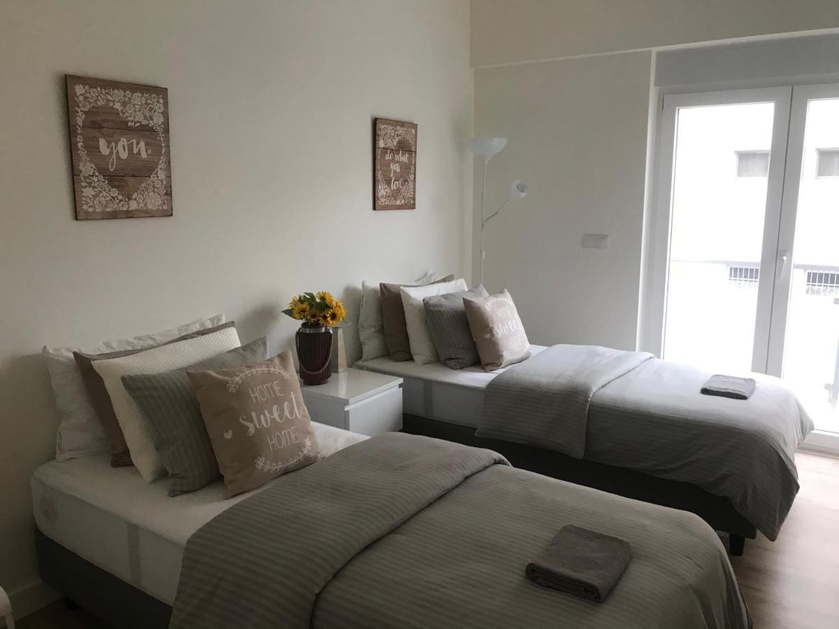 Modern Twin Room With A Balcony Montijo Esterno foto