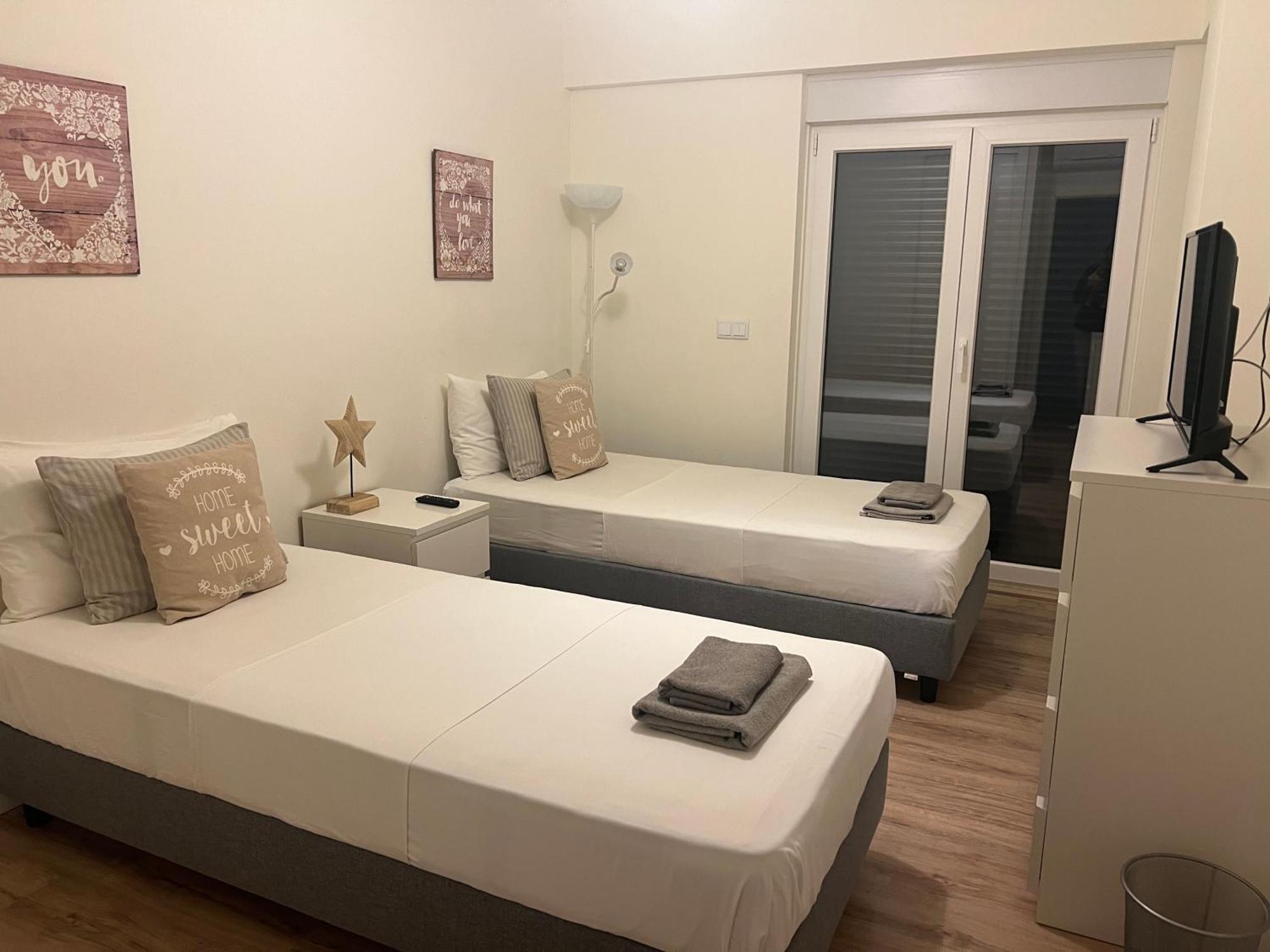 Modern Twin Room With A Balcony Montijo Esterno foto