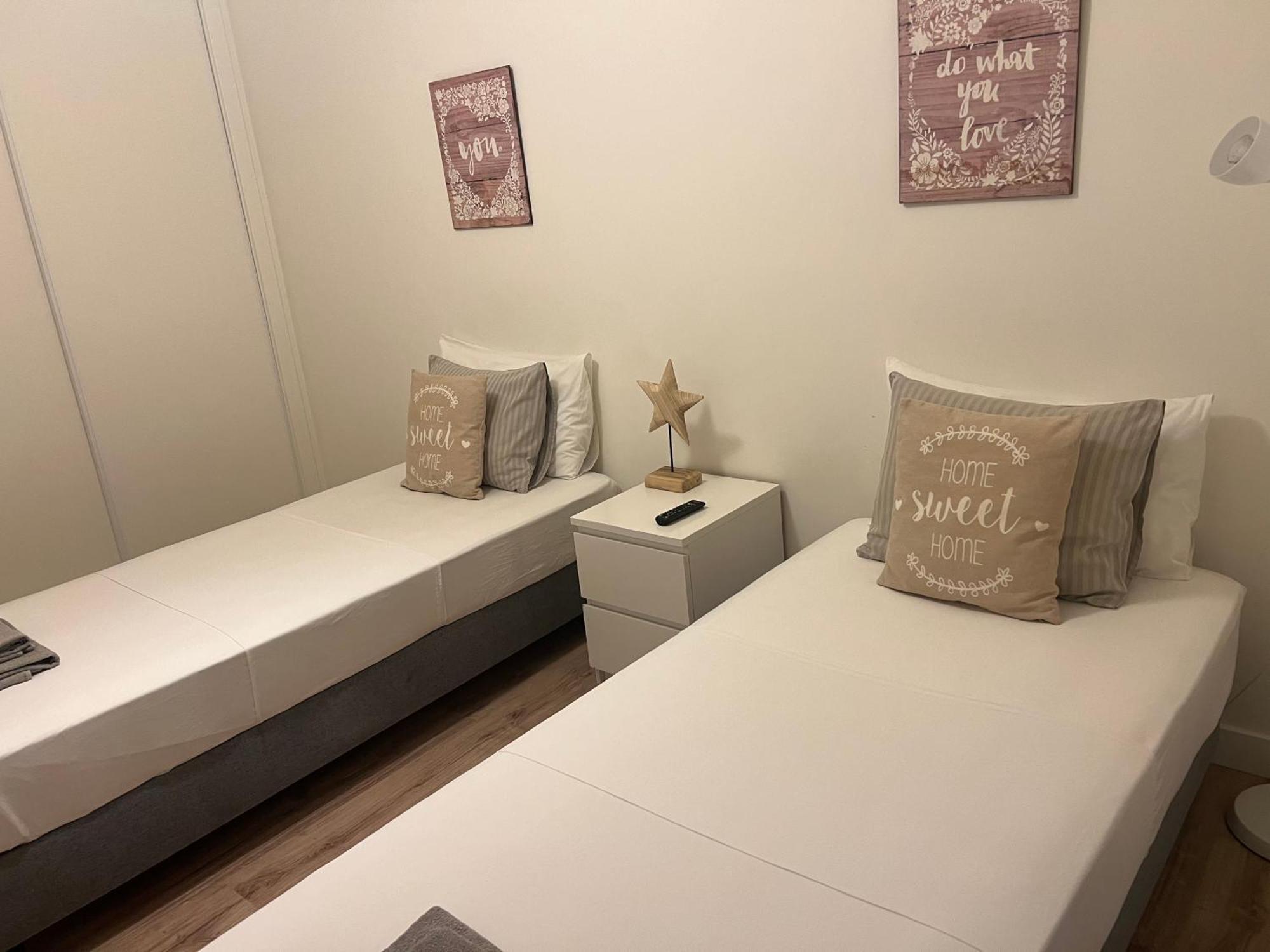 Modern Twin Room With A Balcony Montijo Esterno foto